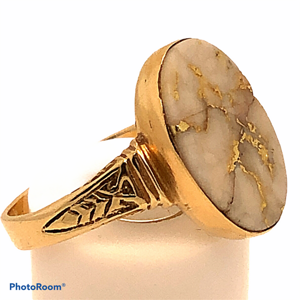 18K Gold Bearing Quartz Ring with Ornate Mounting    CR0216