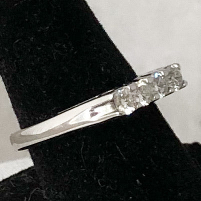 Vintage 14K White Gold Four Diamond Band Ring  JSI0178