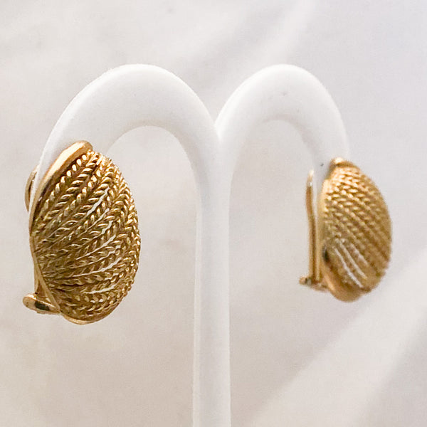 18K Yellow Gold Domed Earrings with Twisted Chain   CE0106