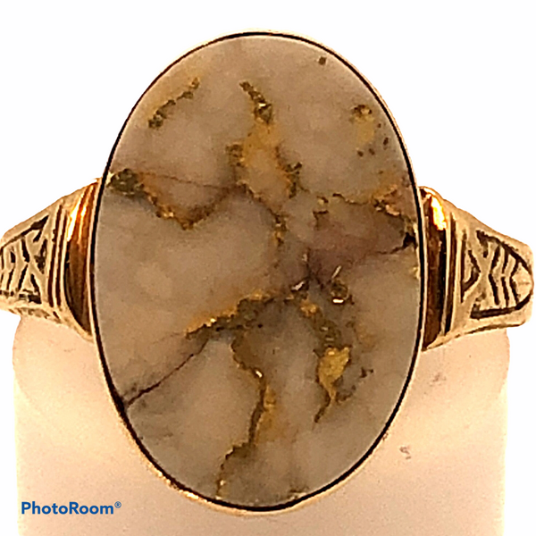 18K Gold Bearing Quartz Ring with Ornate Mounting    CR0216