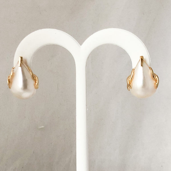 14K Yellow Gold Teardrop Mabe Pearl Earrings  CE0116