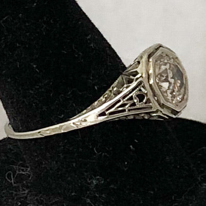 Vintage 18K White Gold Art Deco Filigree OC Diamond Ring  JSI0176